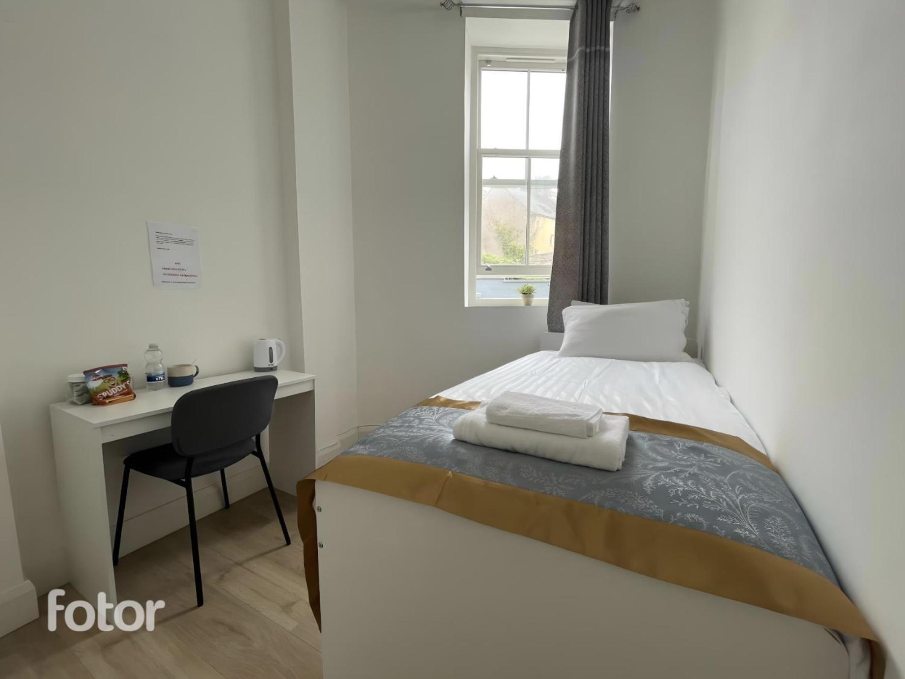 Leitrim Property Корк Екстер'єр фото