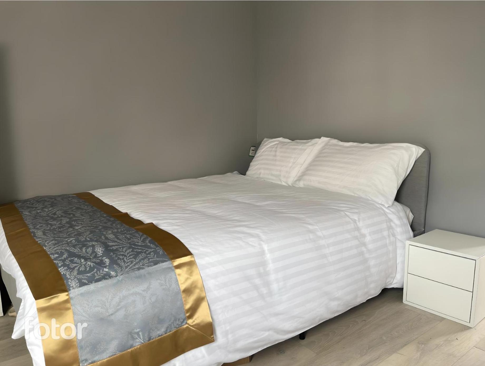 Leitrim Property Корк Екстер'єр фото